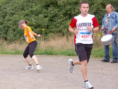 schlagzeugunterricht , trommelkurse, schlagzeug lernen, ferienkurse, trommelworkshops, drums, percussion, schlgzeugschule, trommelunterricht, trommelgruppen, ferienaktionen, leichlingen, leverkusen, langenfeld, wermelskirchen, Kinder, jugendliche, erwachsene,  schlagzeug, conga, djembe, cajon, bongos, rhythmus, unterricht, afrikanisches trommeln, bodypercussion